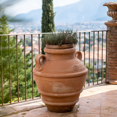 Cariati (CS), la tradizione dei “vuculari” nella manipolazione della creta