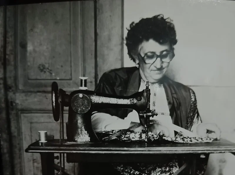 LA RICAMATRICE: antichi mestieri di Calabria