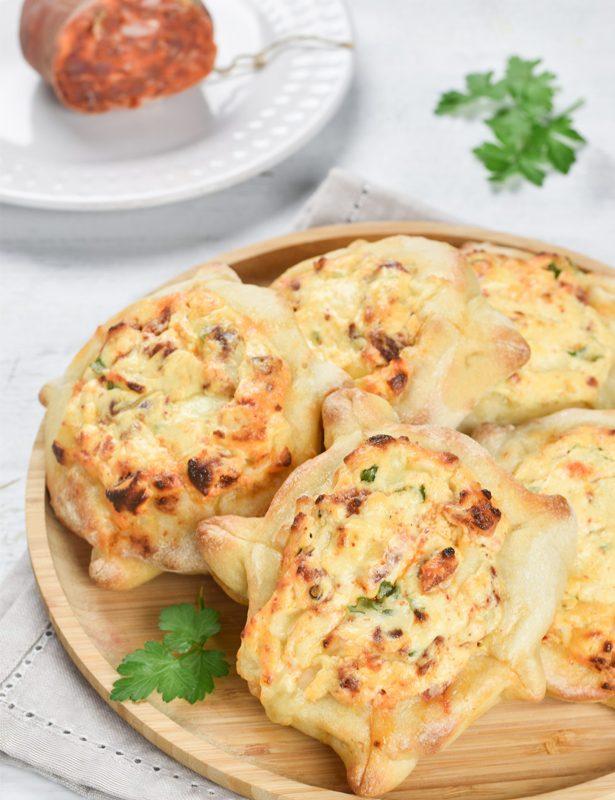 Le focaccine salate di Pasqua più amate dai calabresi grecanici: “i fraguni”