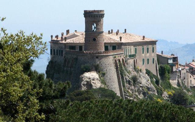 Il castello di Caccuri nel crotonese