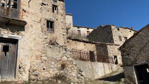 FANTINO (CS) BORGO ABBANDONATO…che si anima solo una volta l’anno