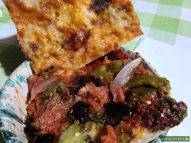 “A pitta chjina” pizza rustica calabrese